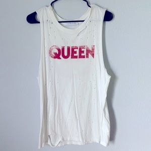 ✨Distressed Queen Band Tee✨
